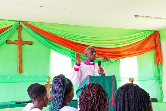 Bishop during the preaching 